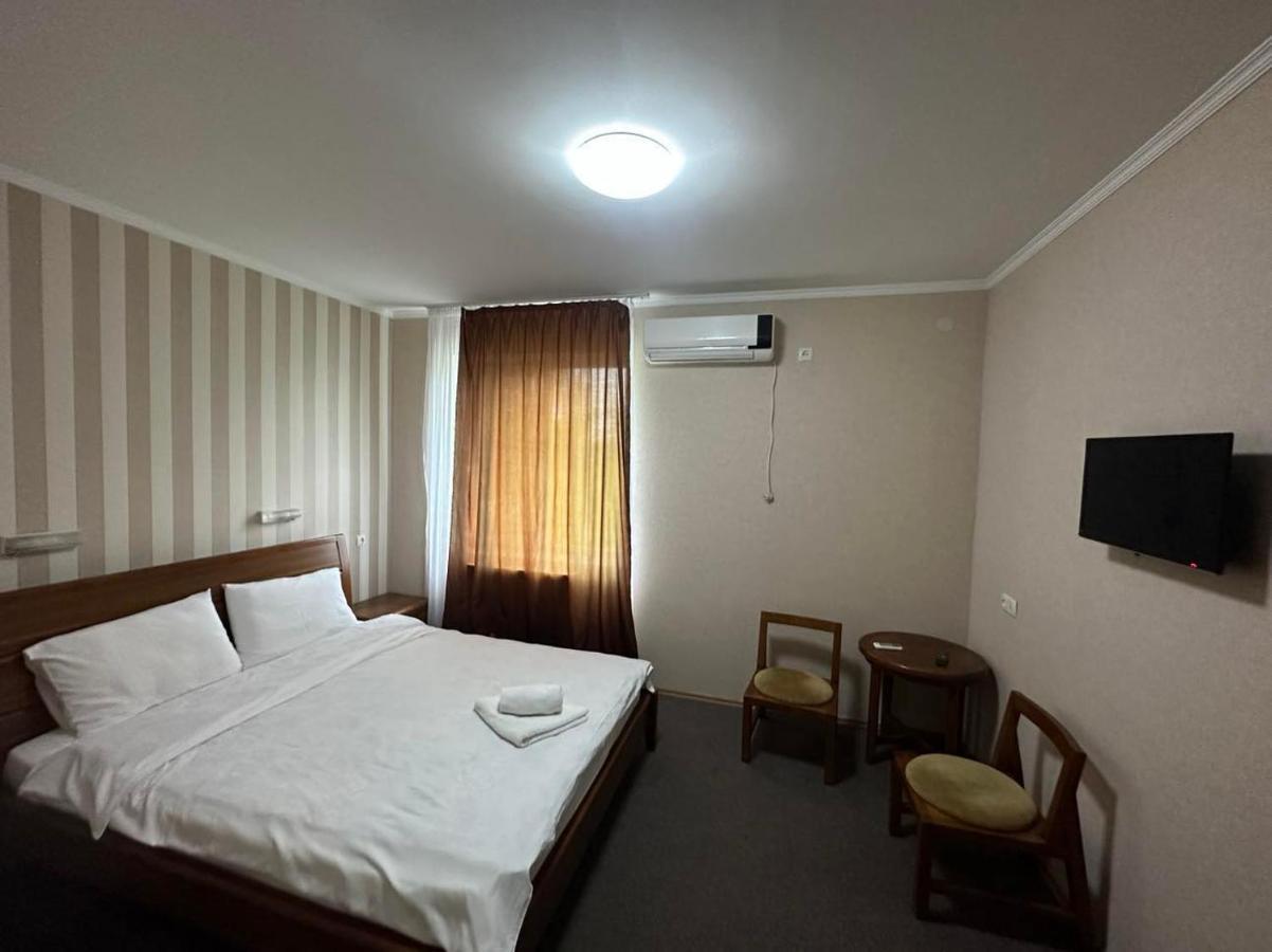 Imeri Park Hotel Kutaisi Luaran gambar